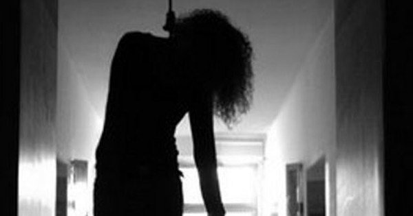 انتحار عشرينية شنقا بـ’شال‘ في اربد