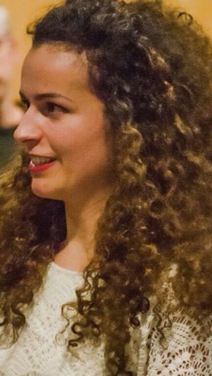 نورا البرماوي تحصل على شهادة الطب