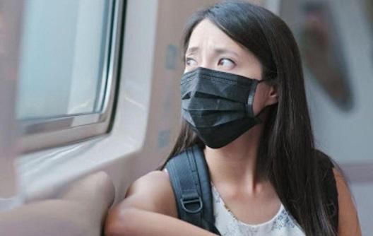 إحذروا مخاطر ارتداء الكمامات السوداء