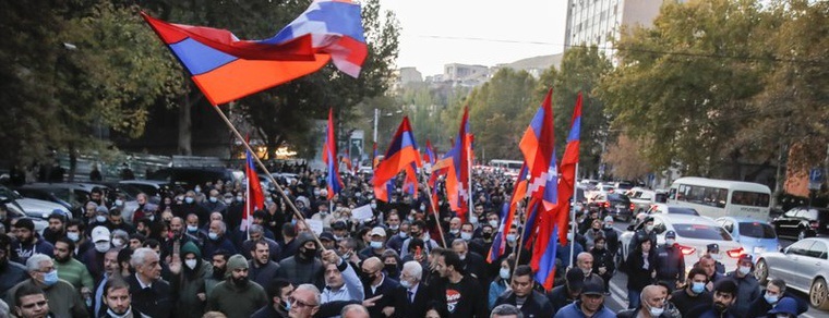 تجدد المظاهرات المطالبة باستقالة رئيس وزراء