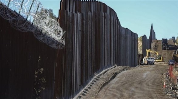 جدار ترامب يتقدم ببطء