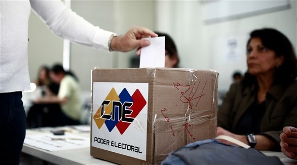 مادورو يسعى بالانتخابات لاستعادة السيطرة على