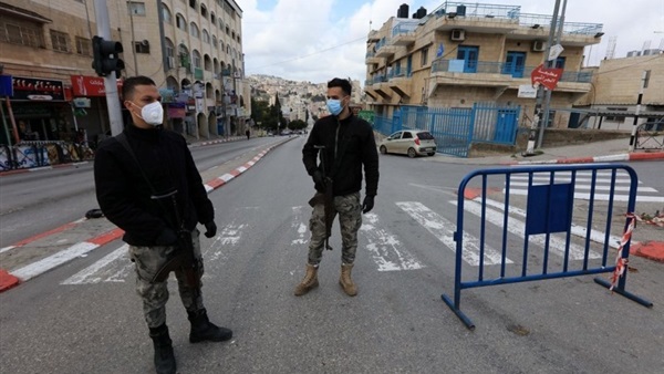قرار بإغلاق 4 محافظات فلسطينية