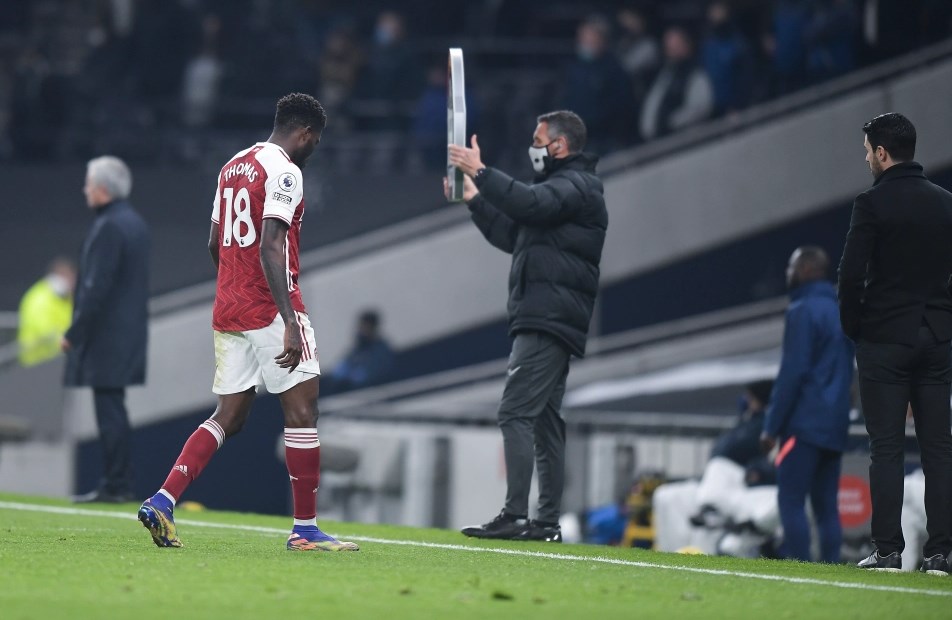 بارتي يزيد أحزان آرسنال