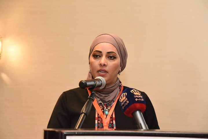 من إيطاليا العفيشات يبارك للإعلامية نانسي