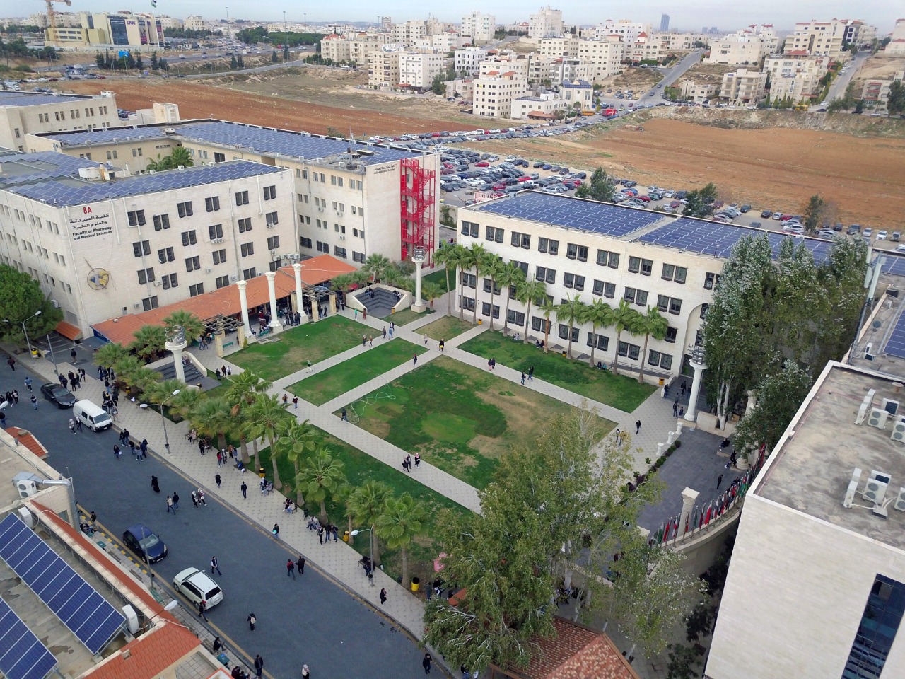 جامعة البترا الأولى على الجامعات الخاصة