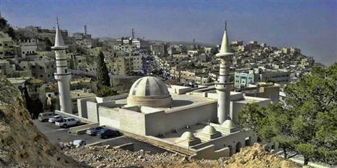 مطالبة بإنارة الطريق الملوكي في الطفيلة