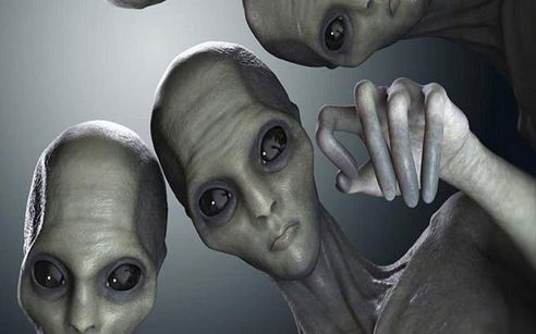 خبير من الاحتلال: كائنات فضائية وصلت