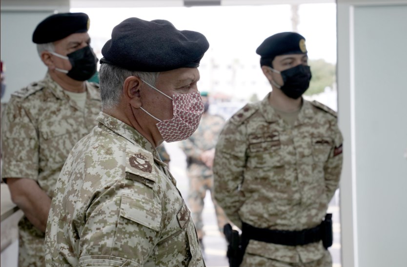 الملك يفتتح المستشفى الميداني العسكري الثاني