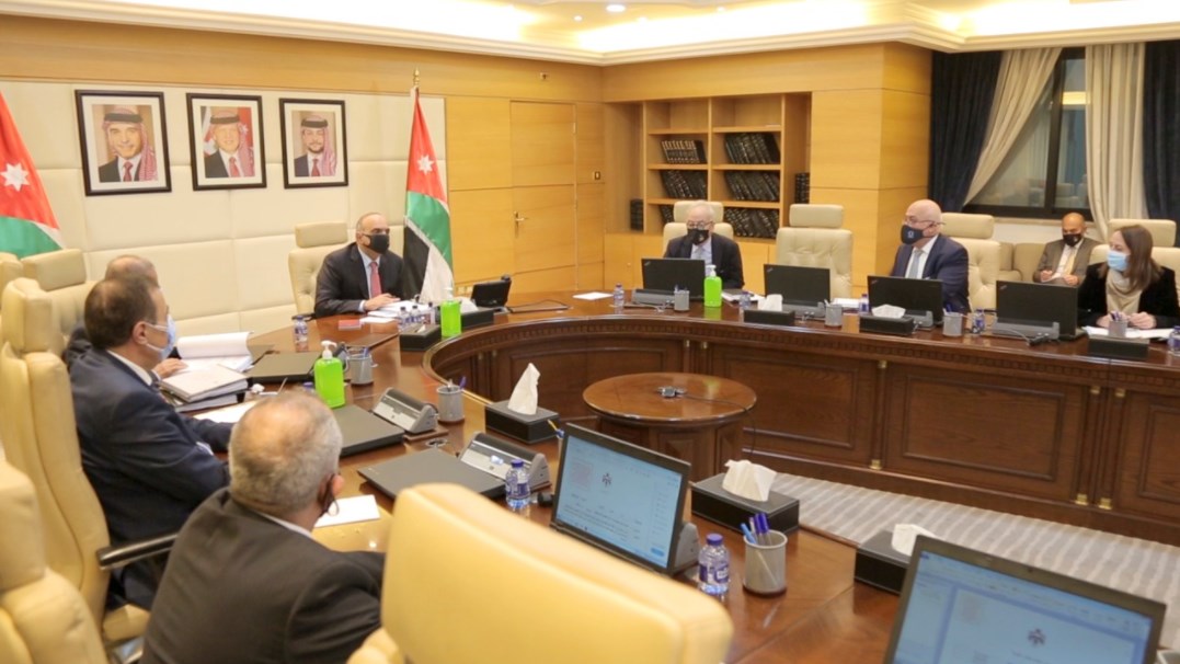 الخصاونة يوجه خلال اجتماع «مجلس الوزراء»..