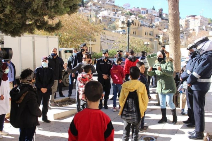 أطفال بعمر الزهور «مؤسسة حرير» يزورون