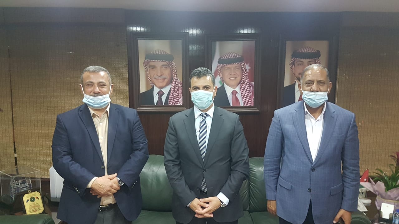 وزير المياه: دراسة استشارية لايجاد الحلول