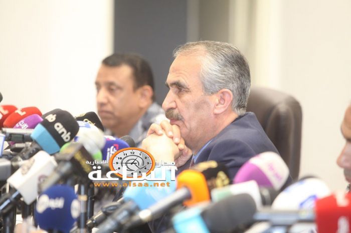 وزير الداخلية سمير المبيضين يغيب عن