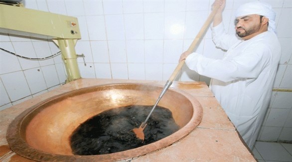 عمان تبدأ تنفيذ قرار بشأن الأنشطة