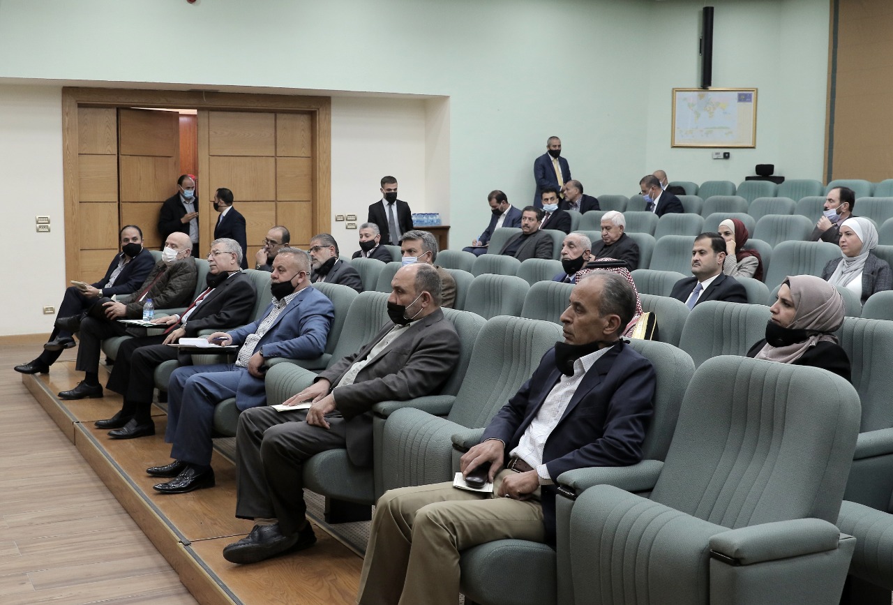 لجنة الرد على خطبة العرش تختار