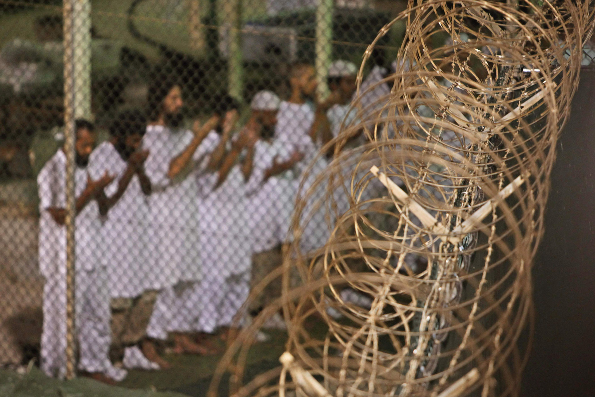 قضوا في السجن 19 عاما معتقلو