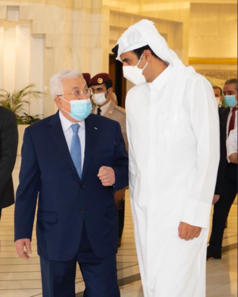 أمير قطر يؤكد لعباس الموقف الداعم