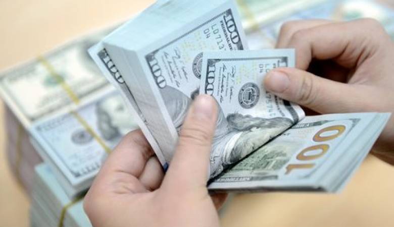 لقاحات كورونا تكبد أسعار الذهب والدولار