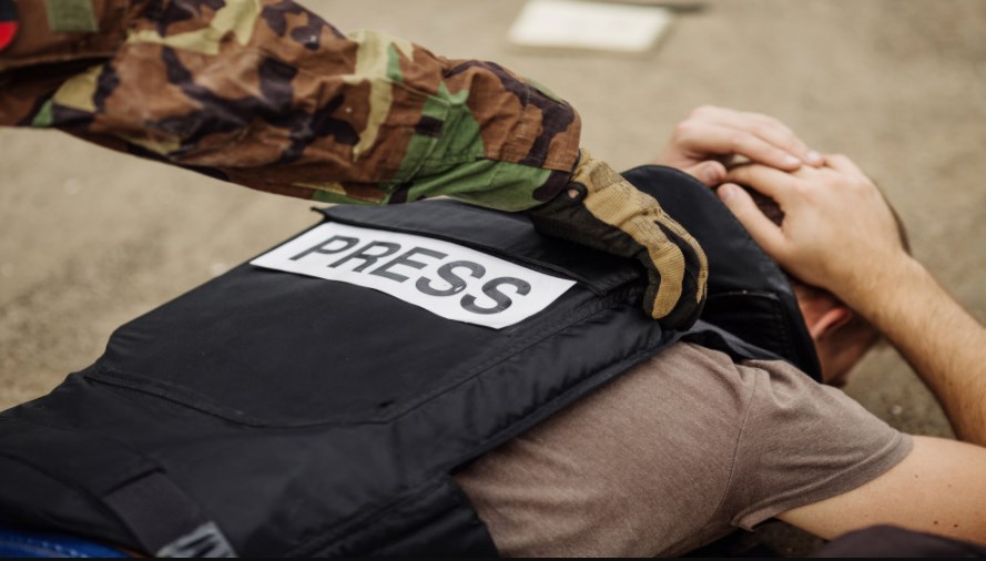 تقرير: عدد قياسي للصحفيين السجناء على
