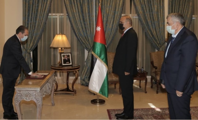 الهواري يؤدي اليمين القانونية رئيسا للمركز