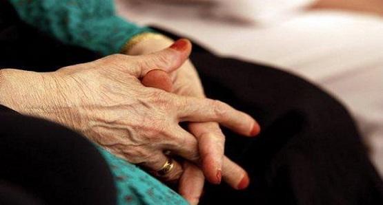 معمرة في سن 101 عام تنجو