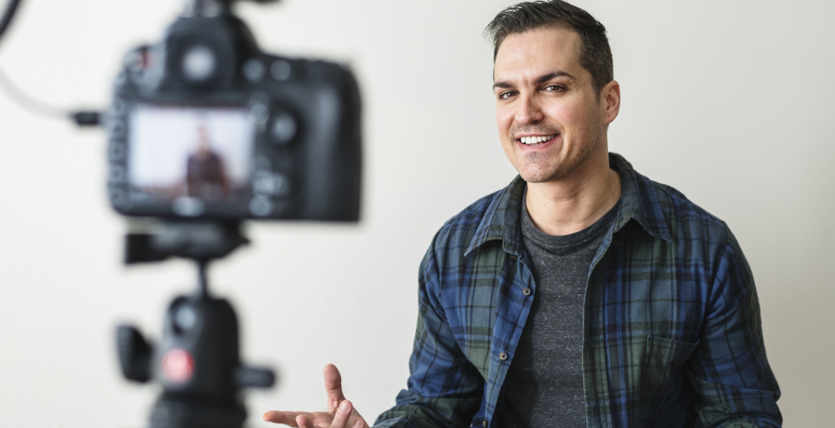 هل نشتري المنتجات لأننا نحتاجها، أم