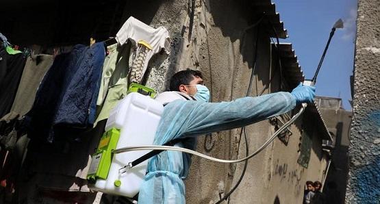 تمديد إغلاق جامعات ومساجد غزة