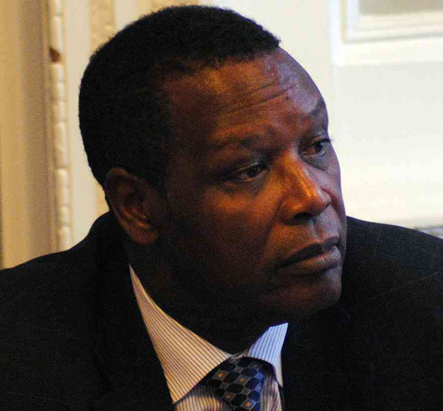 وفاة الرئيس البوروندي السابق بيار بويويا