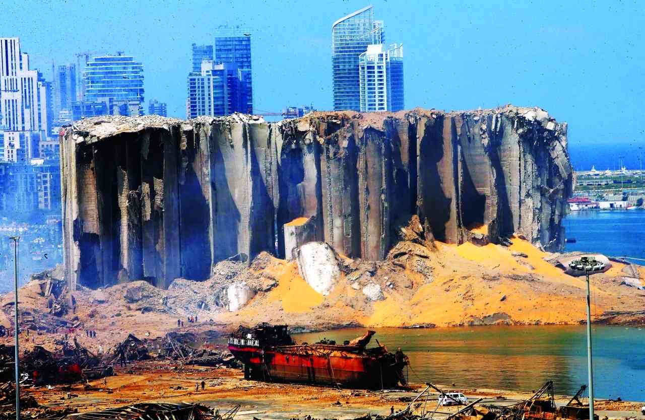 كارثة بيروت.. تشابك بين السياسيين والقضاء