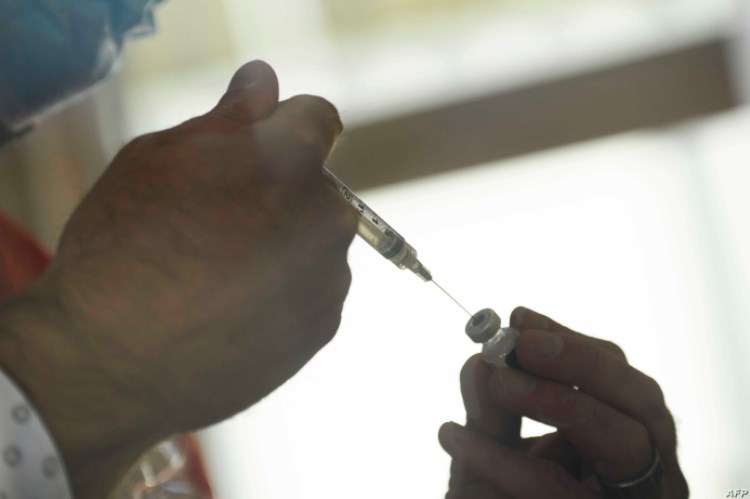 منظمة الصحة تعلن موعد توزيع لقاحات