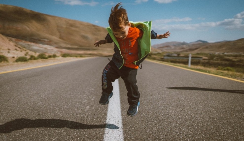 المراحل الست للطفولة وخصائصها الرئيسية