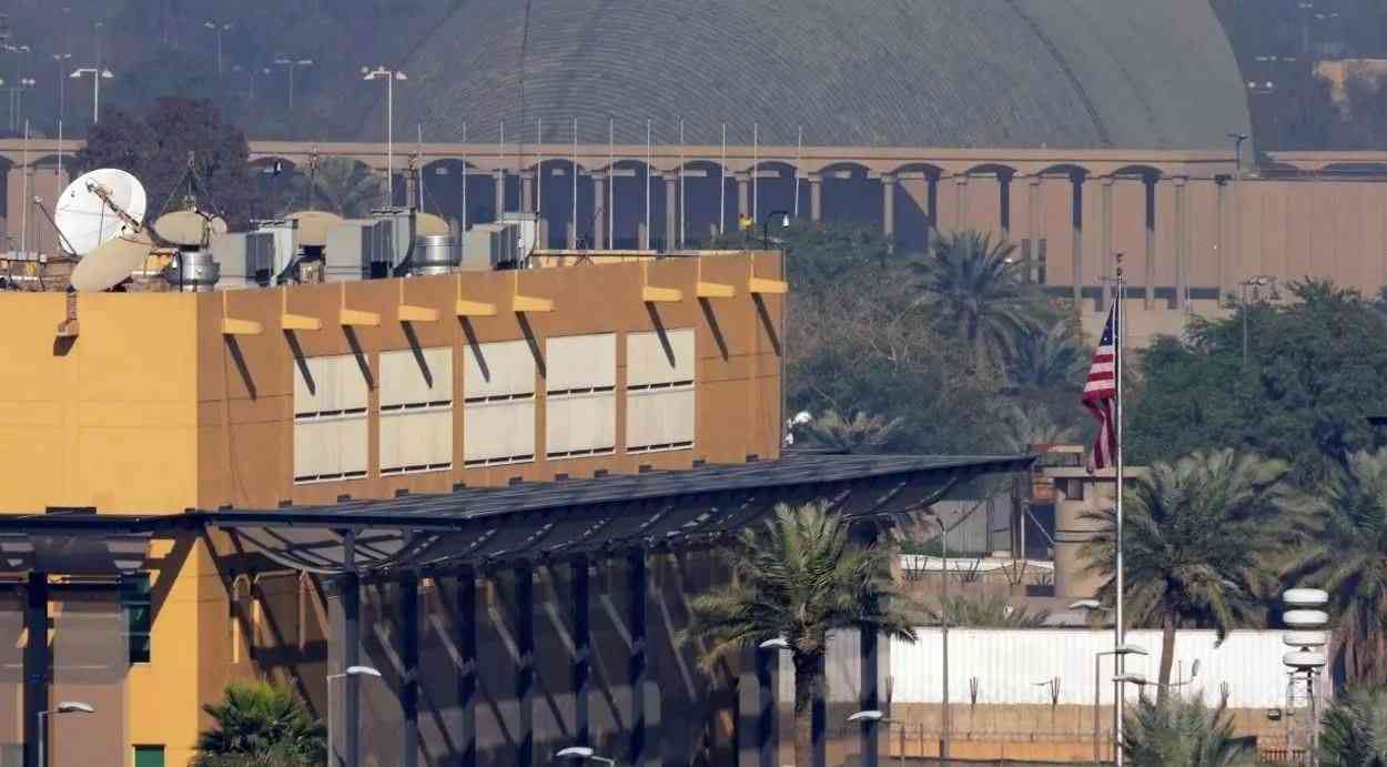 إطلاق صواريخ على السفارة الأمريكية ببغداد