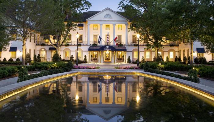 خصوصية وفخامة.. فنادق تفضلها العائلة الملكية