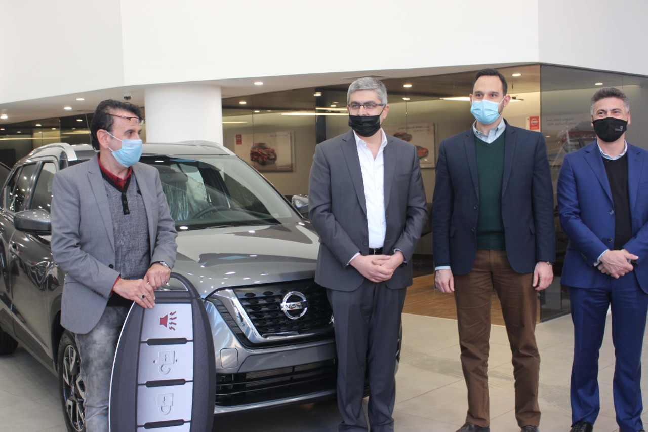 المناصير تسلم الرابح الثالث سيارة Nissan