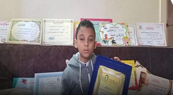 طفل مصري ولد كفيفا وأتم حفظ