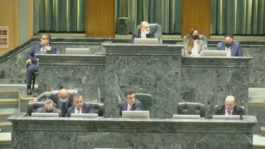 العودات للنواب: هناك نقد للمجلس من