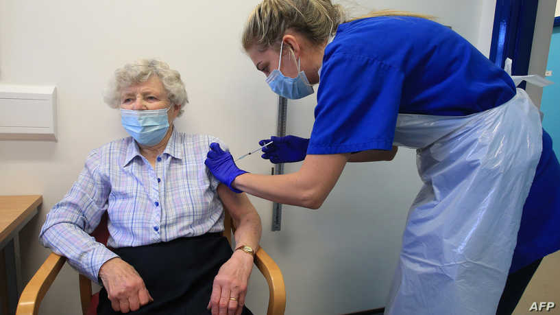 تطعيم كبار السن.. هل يحصنهم من