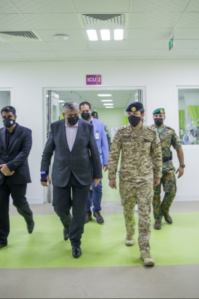 ولي العهد يفتتح مستشفى ميداني في