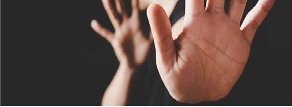 غسيل مخ على طريقة الأنظمة الديكتاتورية،