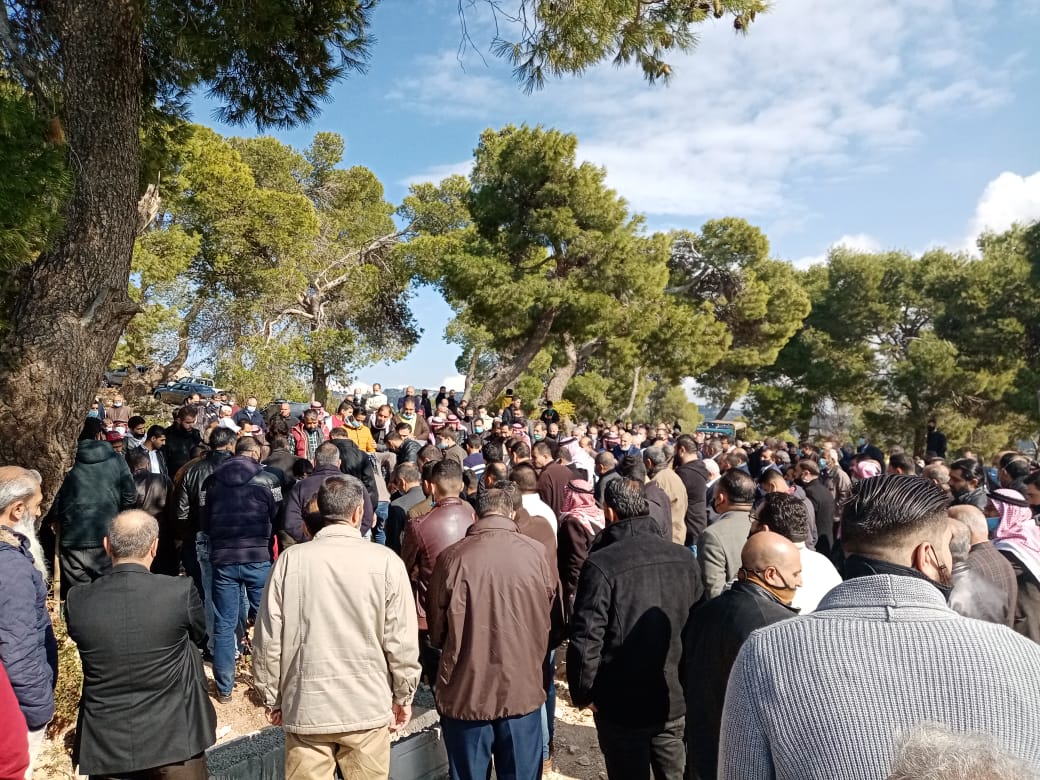 الأسرة الأكاديمية تفقد علما من أعلامها..