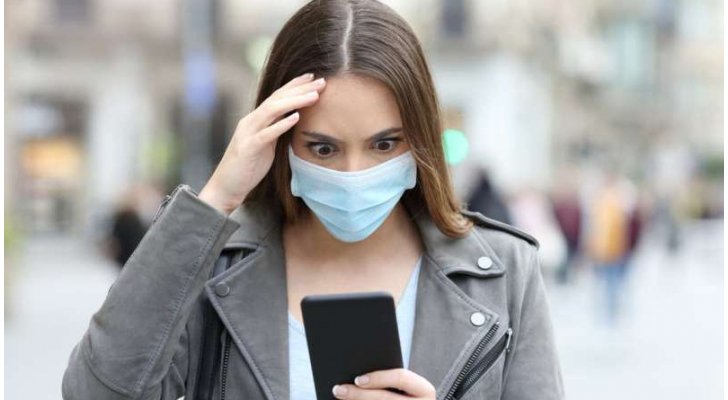 خبيرة: متابعة الكم الهائل من أخبار