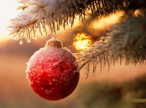 «مدار الساعة» تهنئ المسيحيين بعيد الميلاد