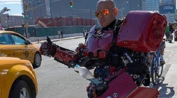 يحول الخردة إلى هياكل قابلة للارتداء