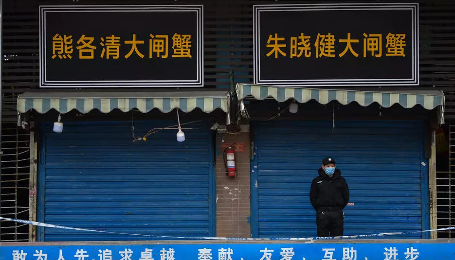 الصين تتباهى بنجاحها الاستثنائي في احتواء