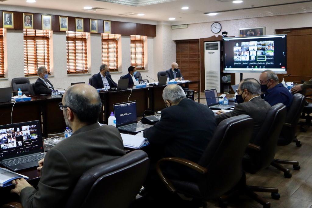 اقرار التقريرين المالي والإداري لتجارة عمان