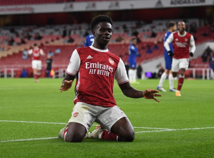 أرسنال يحطم تشيلسي بثلاثية