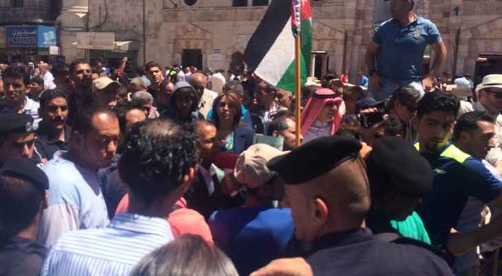 وقفة بوسط عمان رفضا لرفع الأسعار..