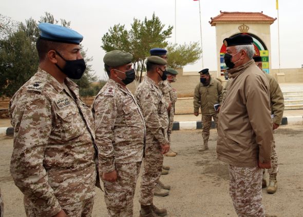 رئيس هيئة الأركان المشتركة يزور قيادة