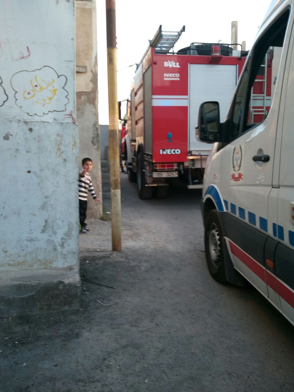 اخماد حريق منزل في ضاحية الأمير