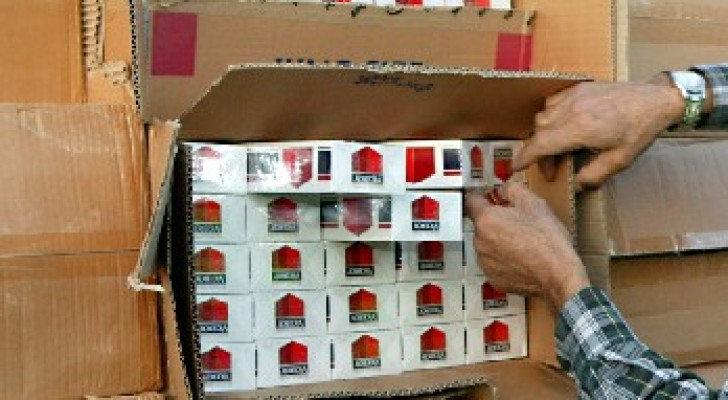 تهريب حاوية دخان بسبب تراخي موظفين